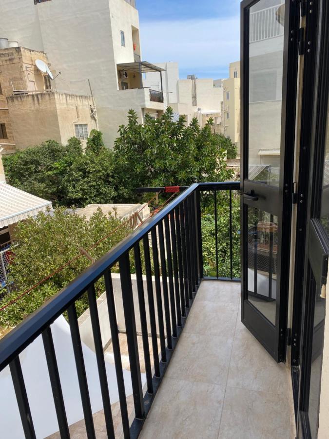 Gzira Centre Apartment ภายนอก รูปภาพ